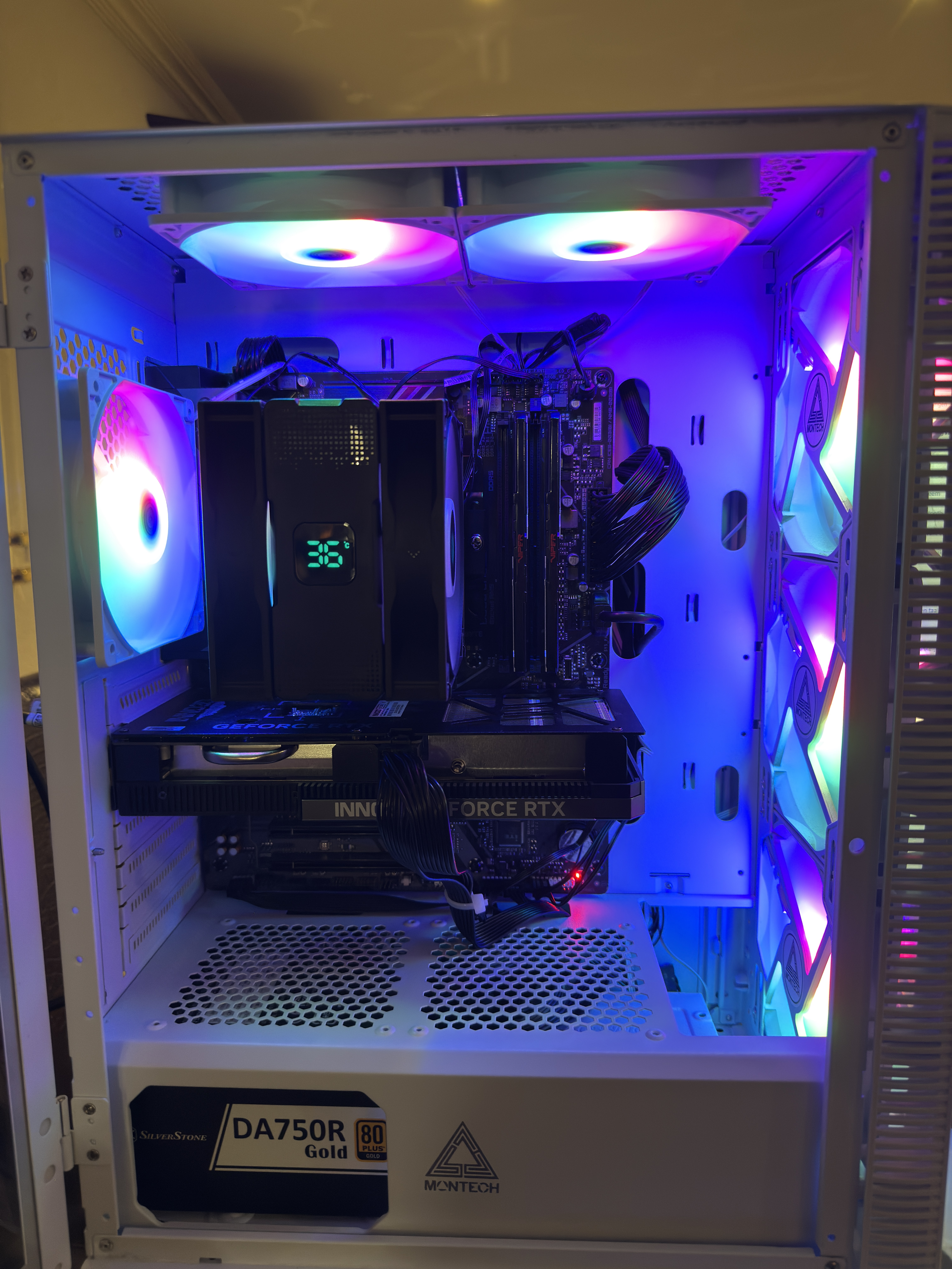 Custom pc opgebouwd
